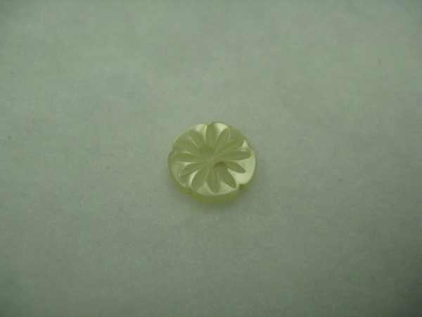 Flower Button - Ivory - 5/8" - Click Image to Close